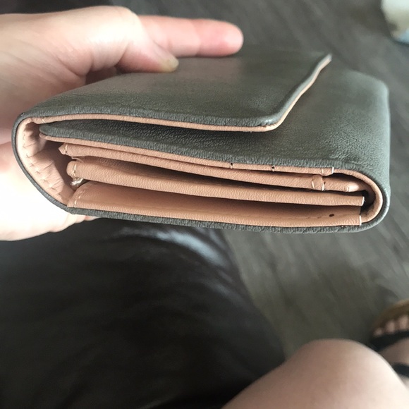 Grey Wallet - Picture 5 of 8